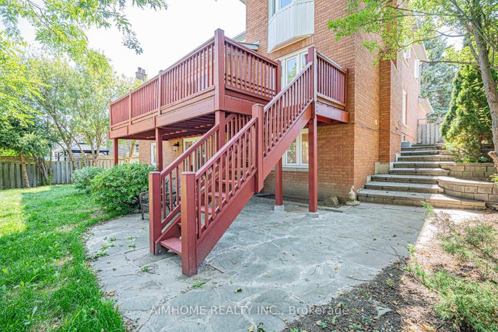Photo 3 at 22 Chiltern Hill, Bayview Hill, Richmond Hill