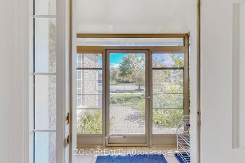 Photo 3 at 148 Marsellus Drive, Holly, Barrie