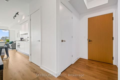 Photo 4 at 401 - 200 Sudbury Street, Little Portugal, Toronto