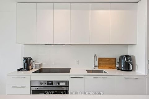 Photo 7 at 401 - 200 Sudbury Street, Little Portugal, Toronto