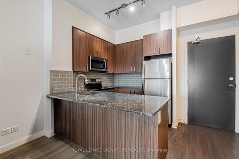 Photo 2 at 620 - 11611 Yonge Street, Jefferson, Richmond Hill