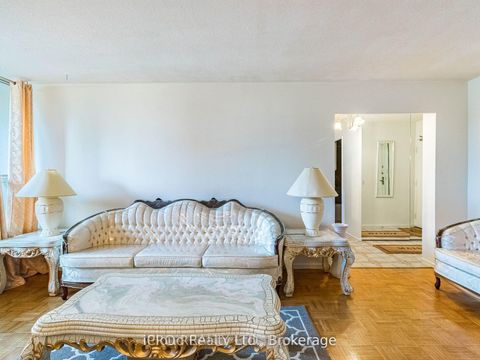 Photo 10 at 205 - 5 Shady Golfway, Flemingdon Park, Toronto