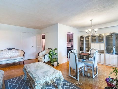 Photo 13 at 205 - 5 Shady Golfway, Flemingdon Park, Toronto