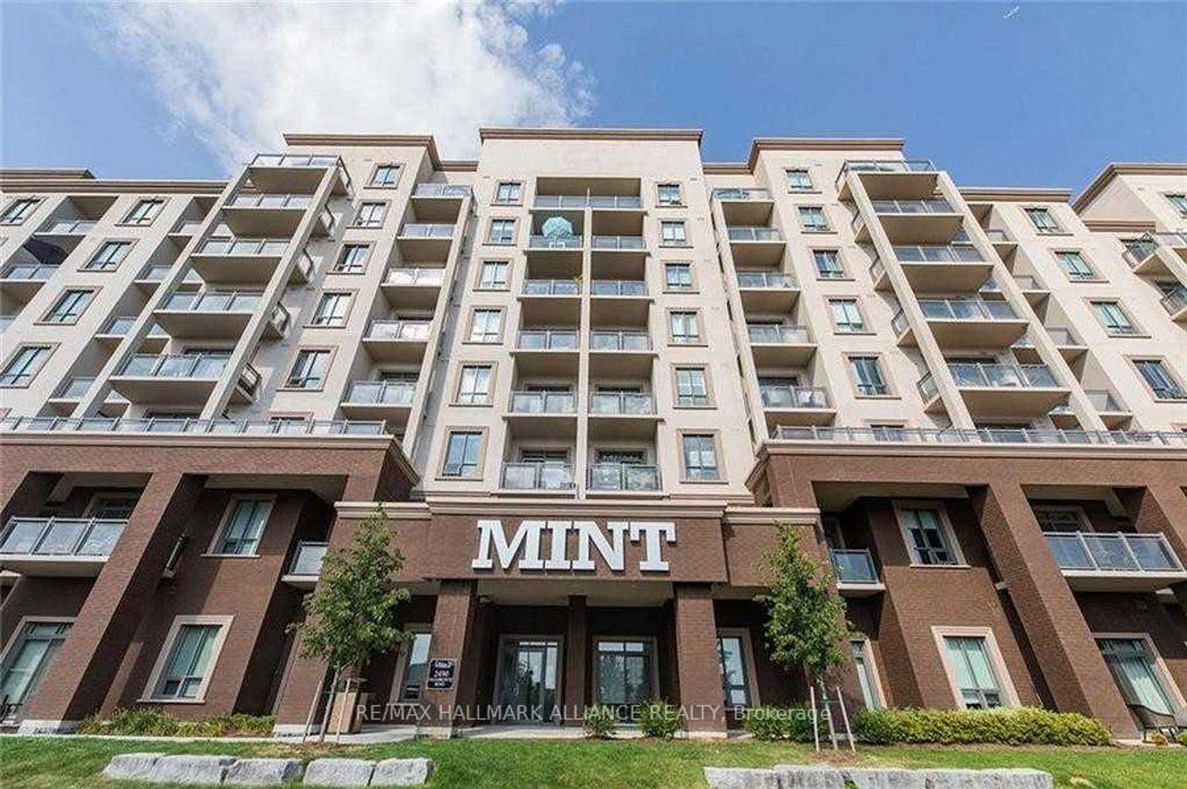 221 - 2490 Old Bronte Road, WM Westmount, Oakville 