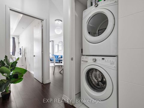 Photo 2 at 833 - 460 Adelaide Street E, Moss Park, Toronto