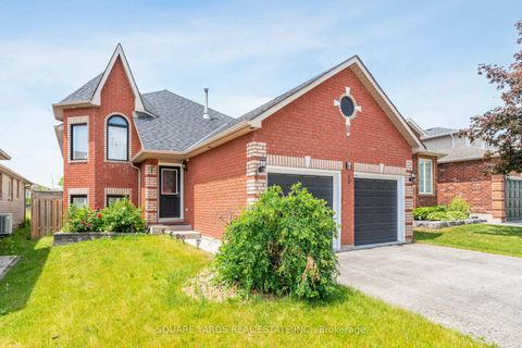 Photo 1 at 6 Ambler Bay, Georgian Drive, Barrie