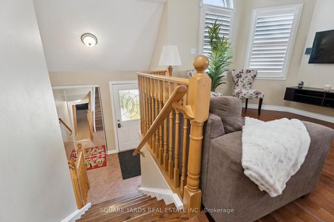 Photo 5 at 6 Ambler Bay, Georgian Drive, Barrie