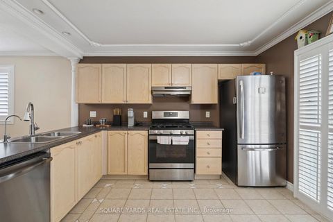 Photo 10 at 6 Ambler Bay, Georgian Drive, Barrie