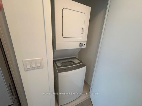 Photo 16 at 1528 - 498 CALDARI Road, Concord, Vaughan