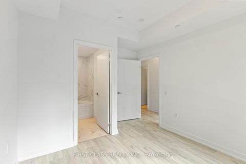 Photo 12 at N329 - 7 Golden Lion Heights, Newtonbrook East, Toronto
