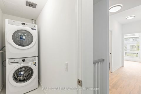 Photo 14 at N329 - 7 Golden Lion Heights, Newtonbrook East, Toronto