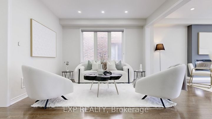 Photo 3 at 552 Mactier Drive S, Kleinburg, Vaughan
