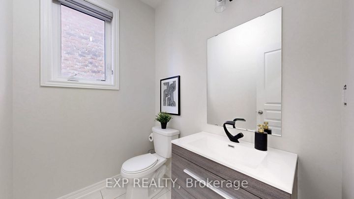 Photo 15 at 552 Mactier Drive S, Kleinburg, Vaughan