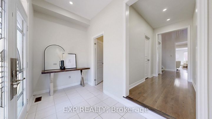 Photo 16 at 552 Mactier Drive S, Kleinburg, Vaughan