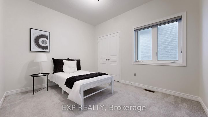 Photo 25 at 552 Mactier Drive S, Kleinburg, Vaughan
