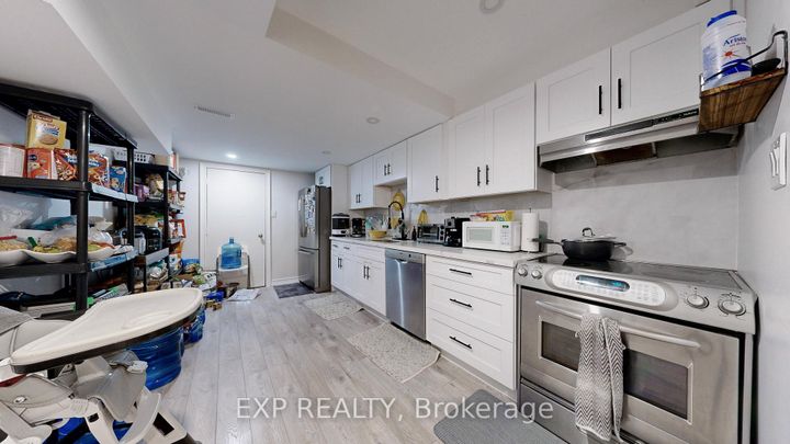 Photo 28 at 552 Mactier Drive S, Kleinburg, Vaughan