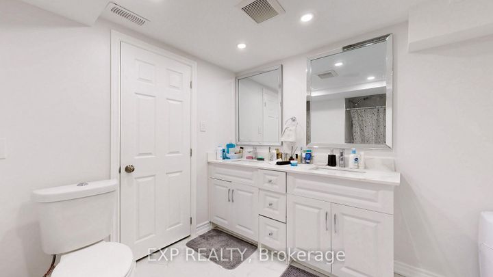 Photo 32 at 552 Mactier Drive S, Kleinburg, Vaughan