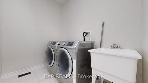 Photo 27 at 552 Mactier Drive S, Kleinburg, Vaughan
