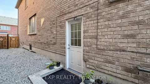 Photo 35 at 552 Mactier Drive S, Kleinburg, Vaughan