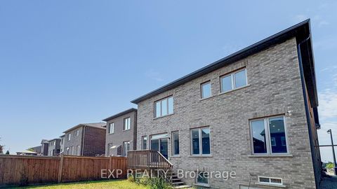 Photo 37 at 552 Mactier Drive S, Kleinburg, Vaughan