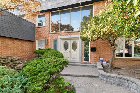 Photo 1 at 40 Colton Crescent N, Islington Woods, Vaughan