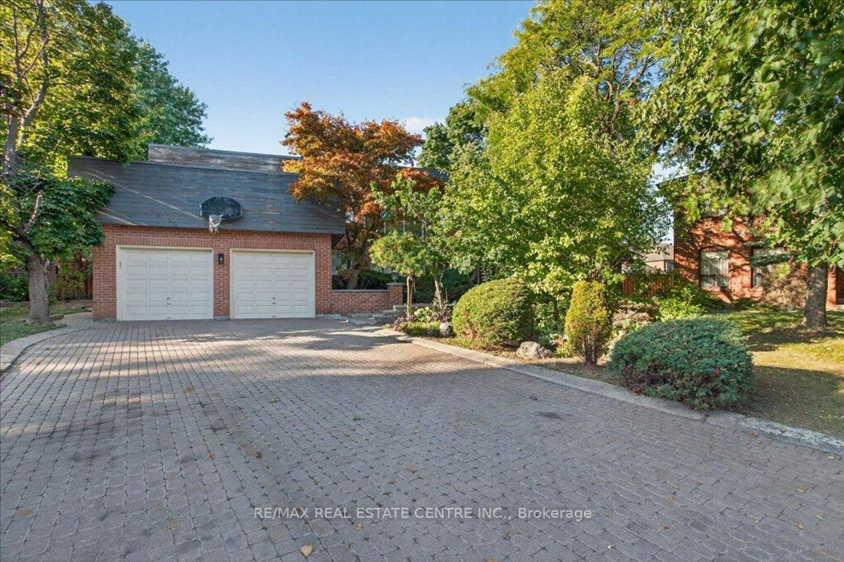 40 Colton Crescent N, Islington Woods, Vaughan 