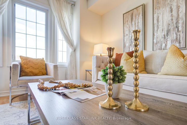 Photo 1 at 9922 Mccowan Road, Berczy, Markham