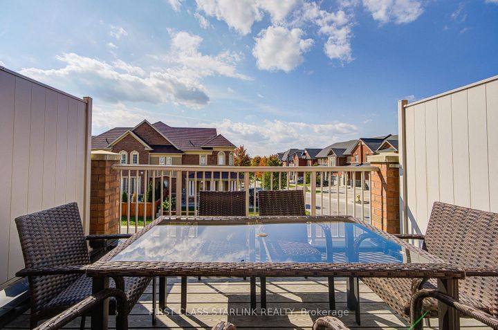 Photo 6 at 9922 Mccowan Road, Berczy, Markham