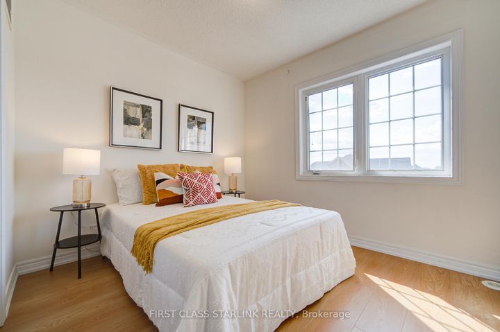 Photo 9 at 9922 Mccowan Road, Berczy, Markham