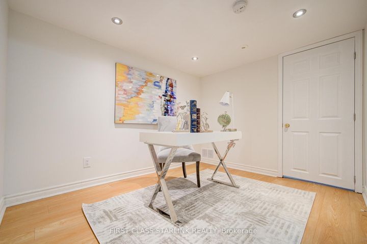 Photo 15 at 9922 Mccowan Road, Berczy, Markham