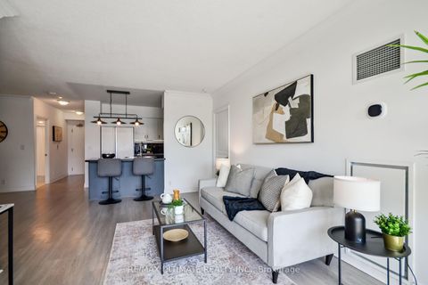 Photo 4 at 611 - 10 Delisle Avenue, St. Clair, Toronto