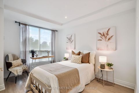 Photo 12 at 611 - 10 Delisle Avenue, St. Clair, Toronto
