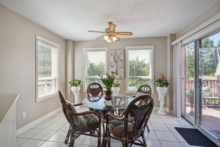 Photo 4 at 961 Focal Road, East Credit, Mississauga