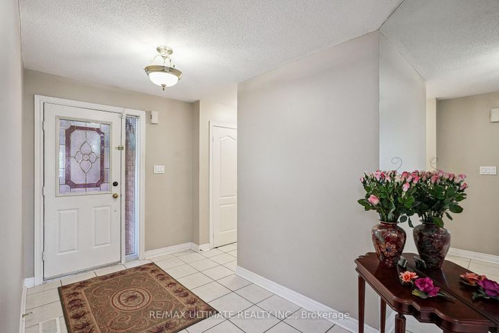 Photo 12 at 961 Focal Road, East Credit, Mississauga