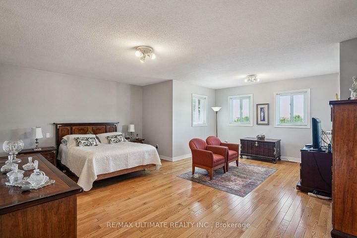 Photo 14 at 961 Focal Road, East Credit, Mississauga