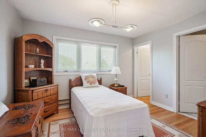 Photo 19 at 961 Focal Road, East Credit, Mississauga