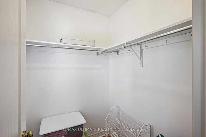 Photo 20 at 961 Focal Road, East Credit, Mississauga