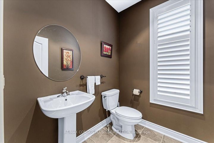 Photo 11 at 131 Lady Nadia Drive, Patterson, Vaughan