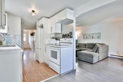 Photo 8 at 60 Corbett Drive, Grove East, Barrie