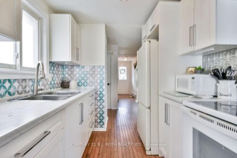 Photo 11 at 60 Corbett Drive, Grove East, Barrie