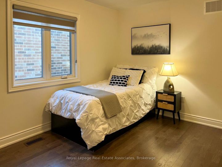 Photo 5 at 13 Quinton Ridge, Bram West, Brampton