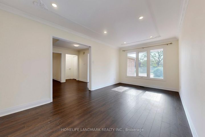 Photo 3 at 2587 Credit Valley Road, Central Erin Mills, Mississauga
