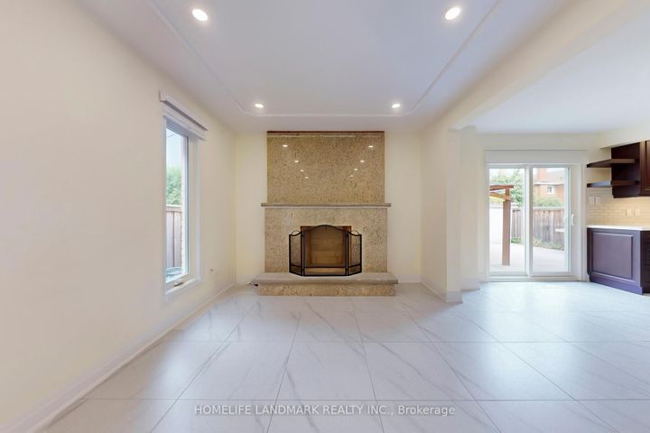 Photo 5 at 2587 Credit Valley Road, Central Erin Mills, Mississauga