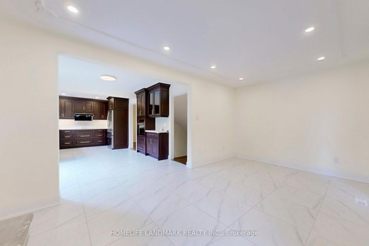 Photo 11 at 2587 Credit Valley Road, Central Erin Mills, Mississauga