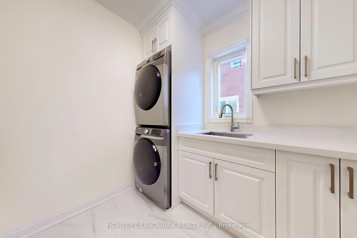 Photo 16 at 2587 Credit Valley Road, Central Erin Mills, Mississauga
