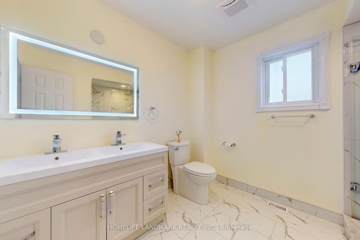 Photo 34 at 2587 Credit Valley Road, Central Erin Mills, Mississauga