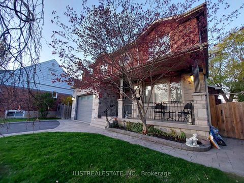 Photo 2 at 59 Princemere Crescent, Maryvale, Toronto