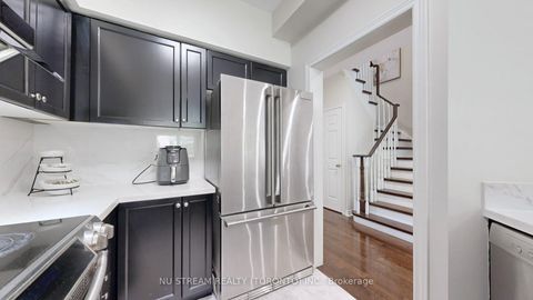 Photo 11 at 60 Nottingham Drive, Westbrook, Richmond Hill