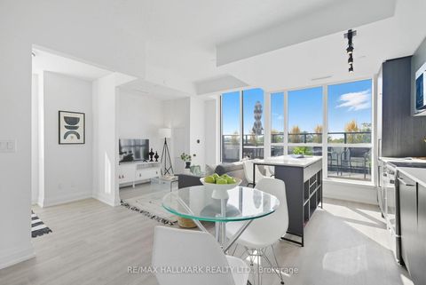 Photo 4 at 513 - 2369 Danforth Avenue, Danforth, Toronto