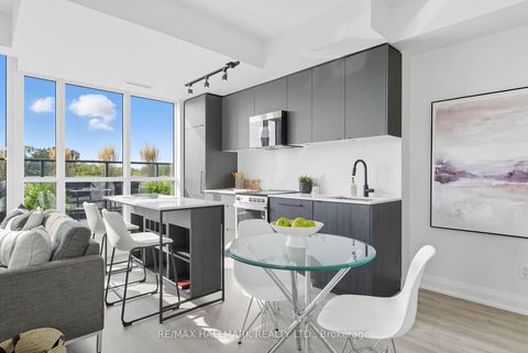 Photo 5 at 513 - 2369 Danforth Avenue, Danforth, Toronto